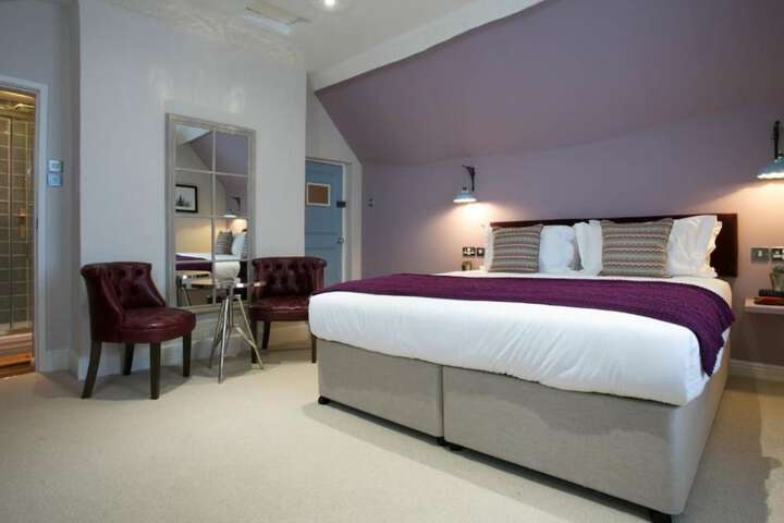 Room 5 of 25