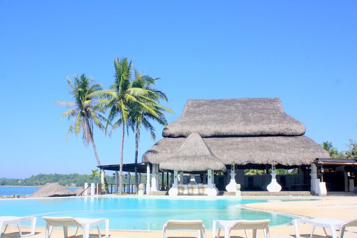 Hotel with Pool