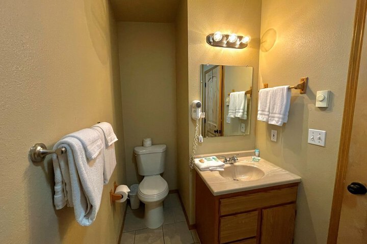 Room 76 of 140