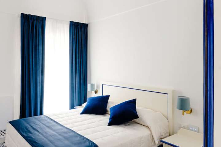 Room 3 of 50