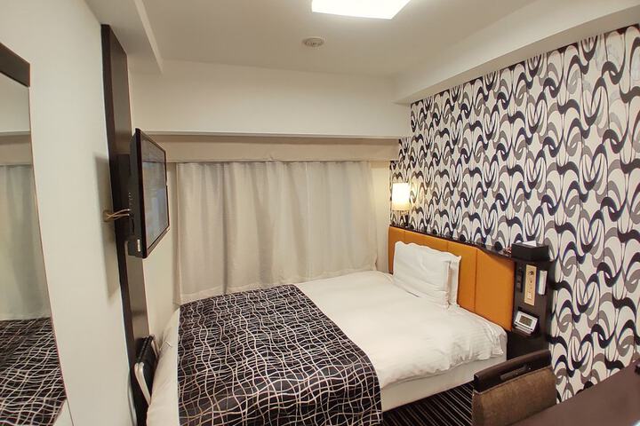 Room 13 of 81