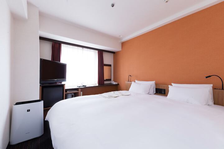 Room 10 of 62