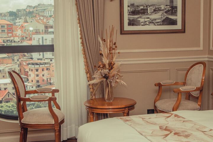 Room 90 of 198
