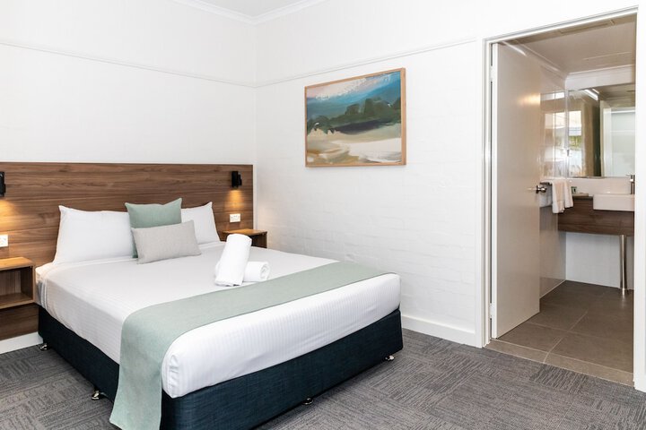 Room 3 of 22