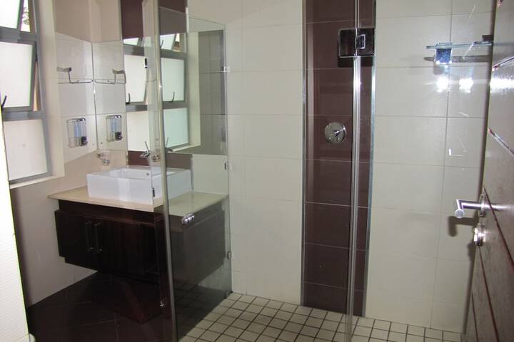 Room 5 of 38