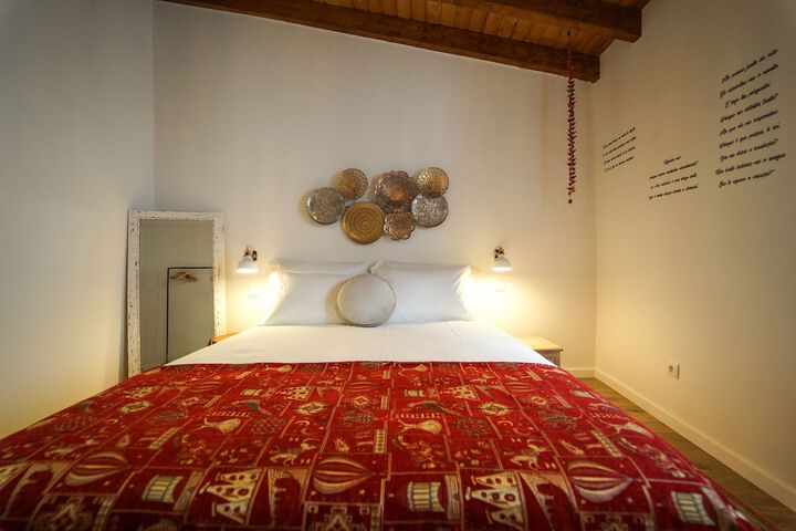 Room 4 of 48