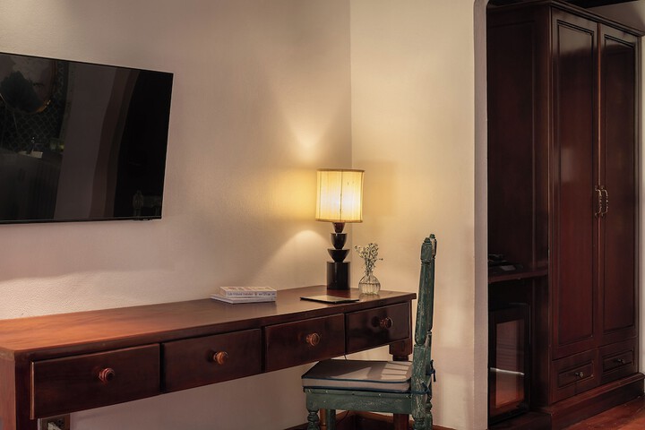 Room 22 of 49