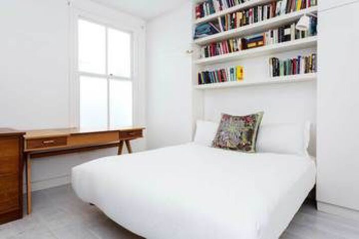 Room 13 of 28