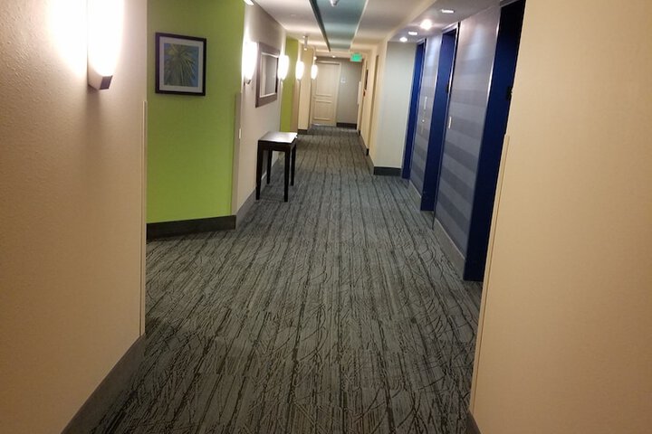 Ballroom/Hall 172 of 190