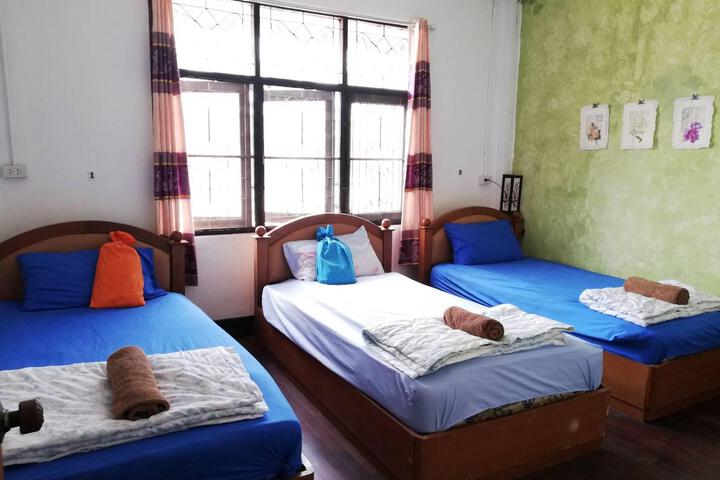 Room 3 of 12