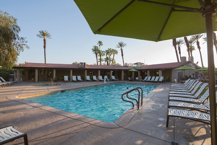 Pool 26 of 40