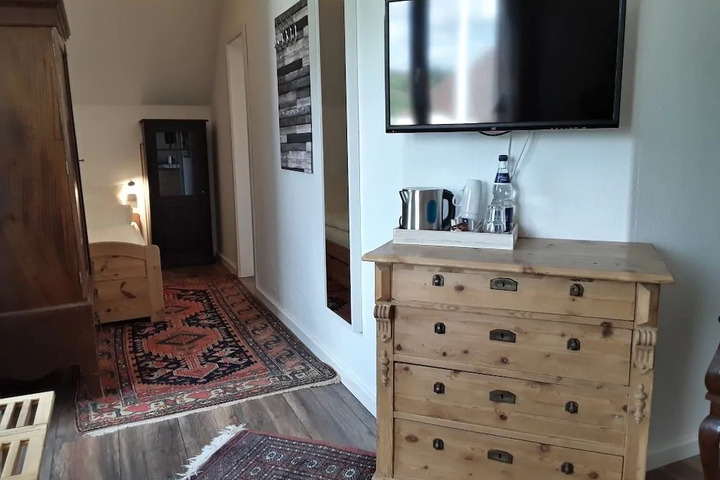 Room 10 of 10