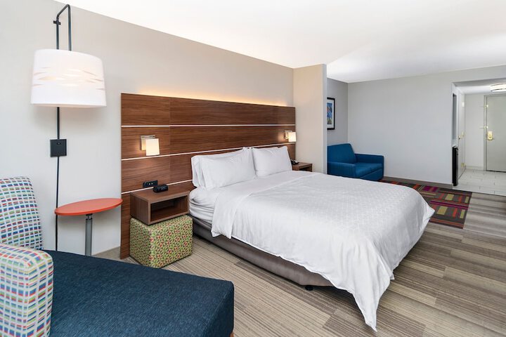 Suite King Size Bed (9 of 11)