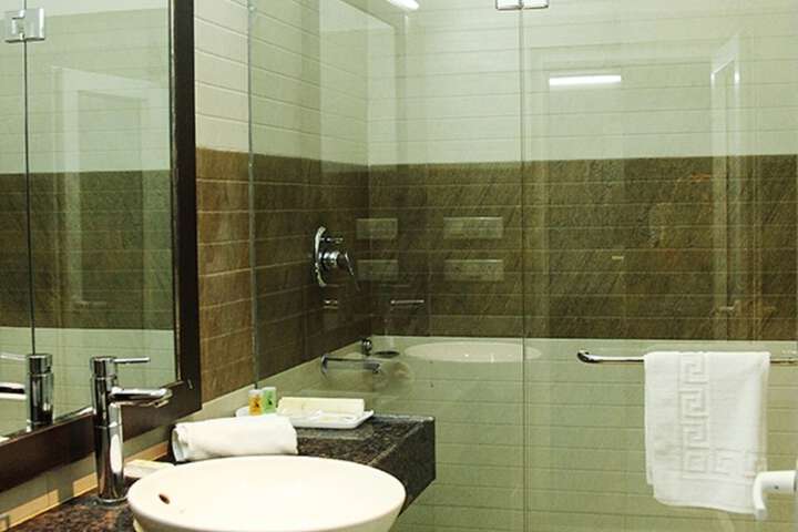 Room 15 of 23