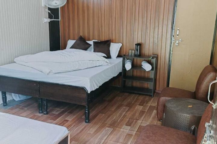 Room 3 of 22