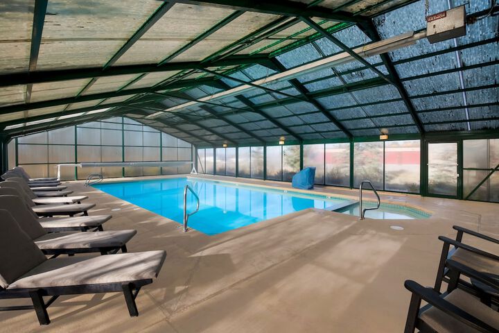 Pool 42 of 60