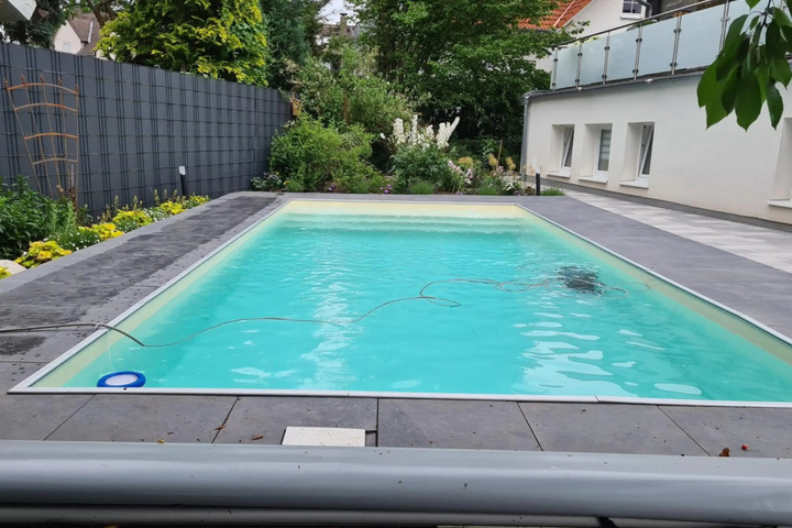 Pool 7 of 11