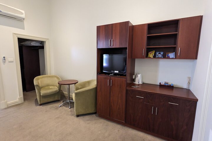 Room 10 of 39