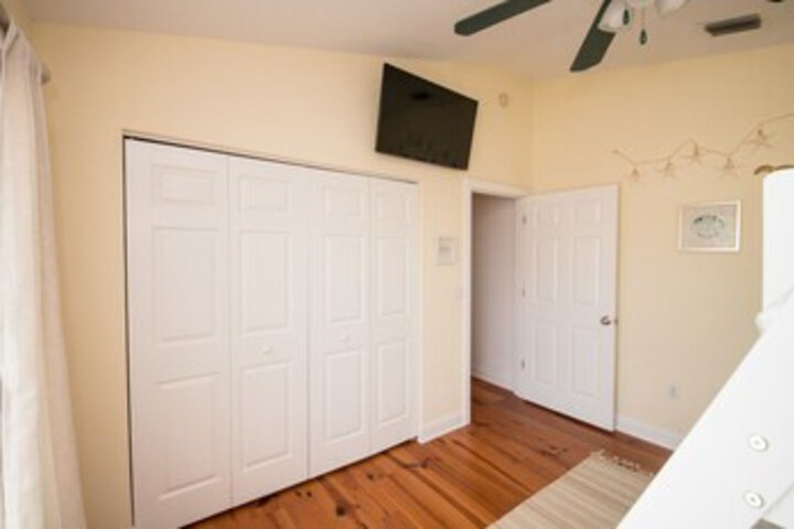 Room 20 of 25