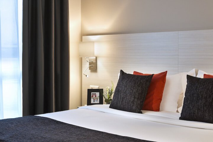 Room 15 of 38