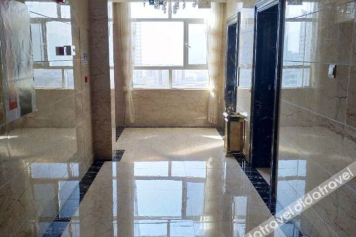 Hotel Interior 10 of 16