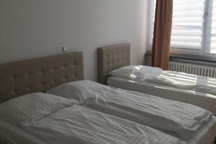 Room 7 of 22