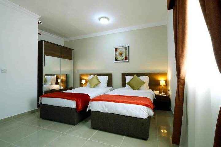 Room 13 of 32