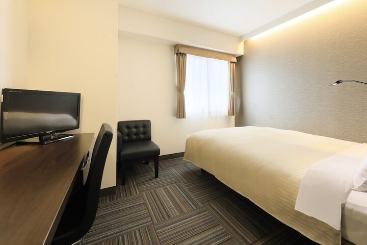 Room 14 of 107