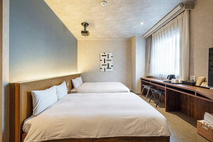Room 16 of 51