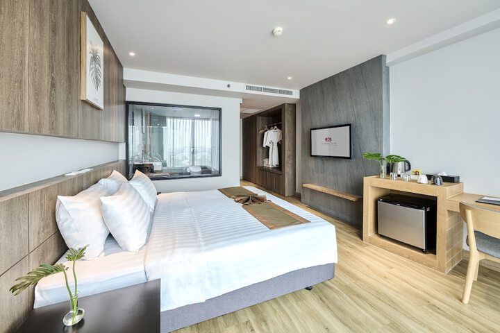 Room 29 of 157
