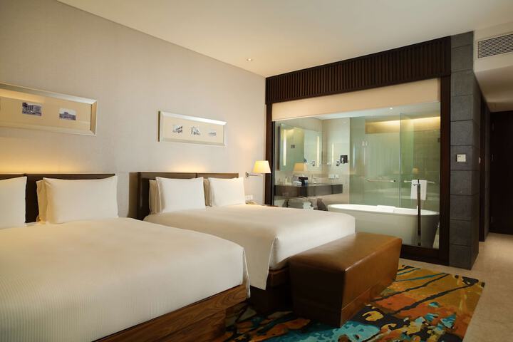 Room 20 of 74