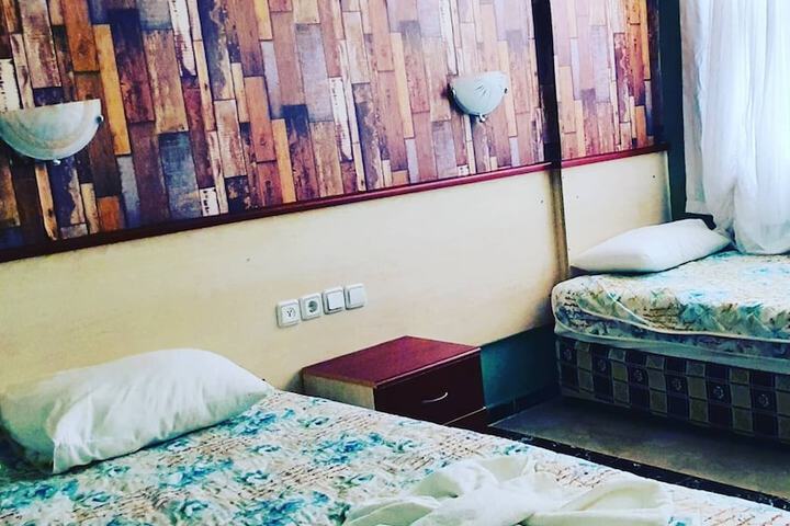 Room 9 of 35