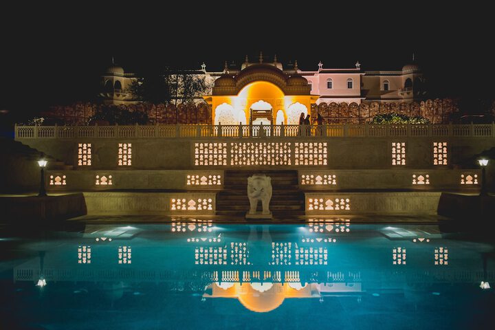 Pool Hotel