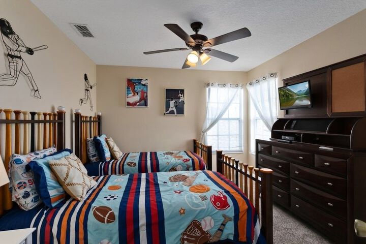 Room 7 of 30