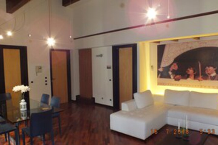 Room 21 of 44