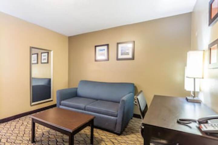 Room 58 of 213