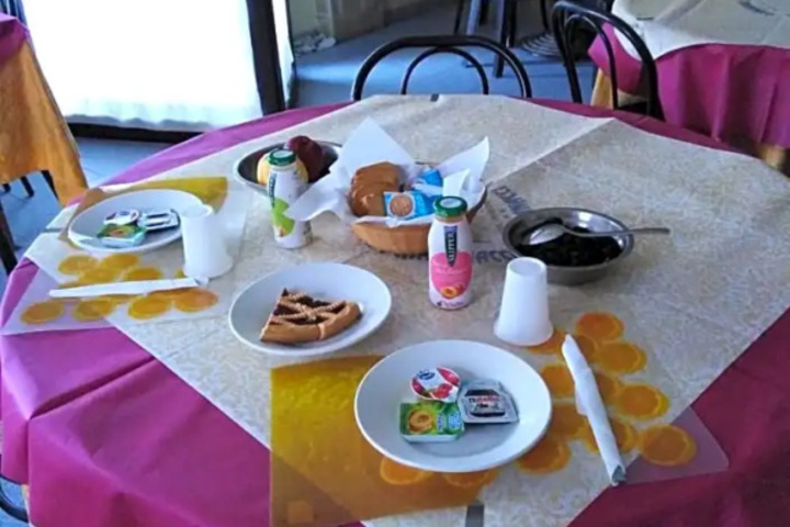 Dining 17 of 17