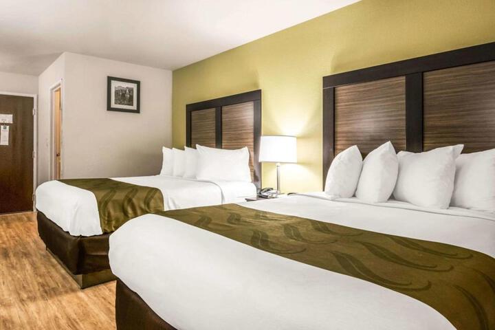 Double Accessible King Size Bed (5 of 5)