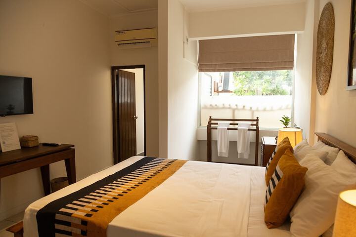 Room 3 of 73