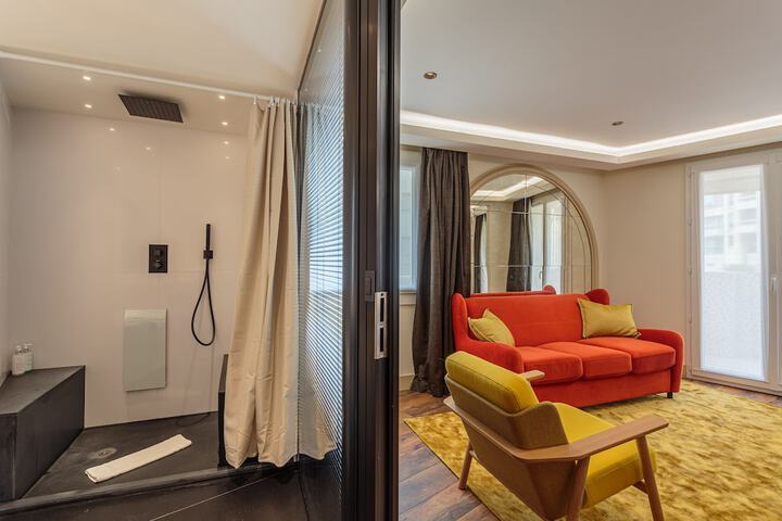 Bathroom Interior Photo