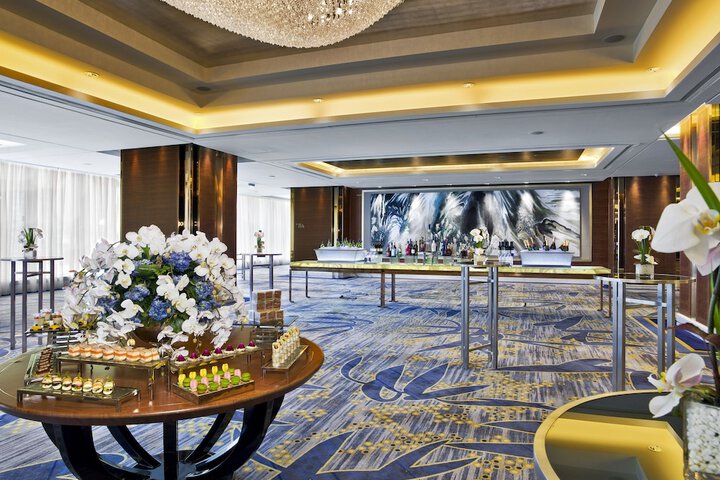 Ballroom/Hall 55 of 65