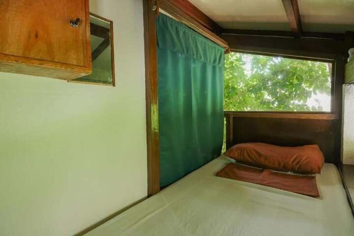 Room 9 of 50