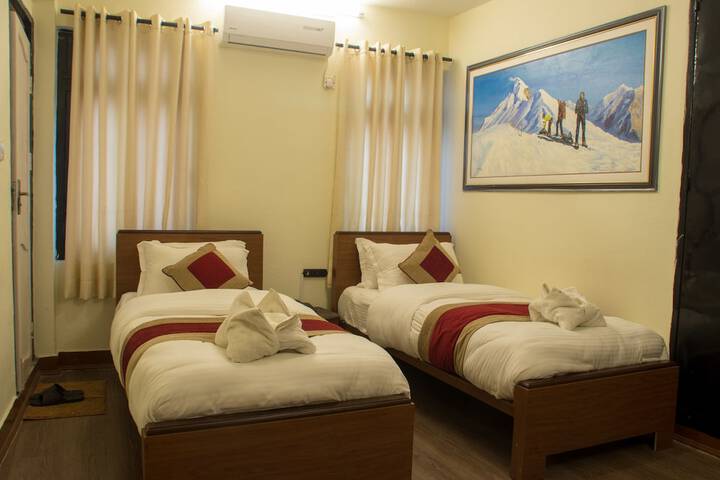 Room 30 of 50