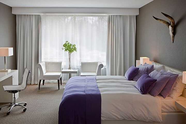 Room 3 of 70
