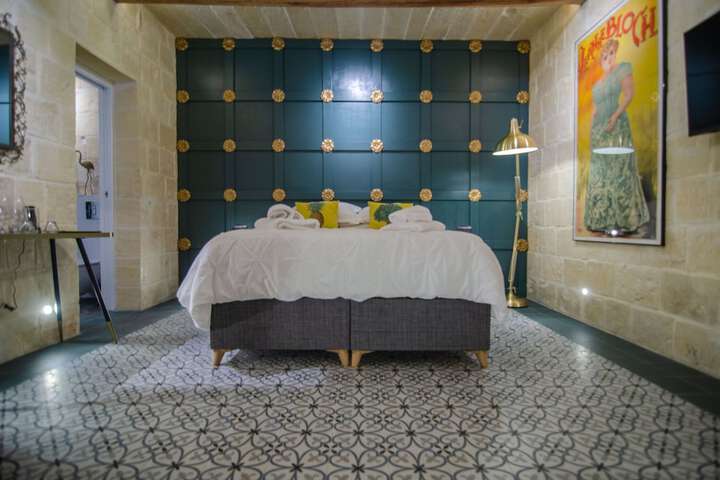 Room 10 of 44