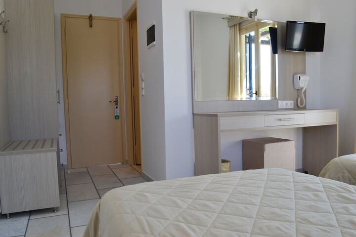 Room 17 of 52