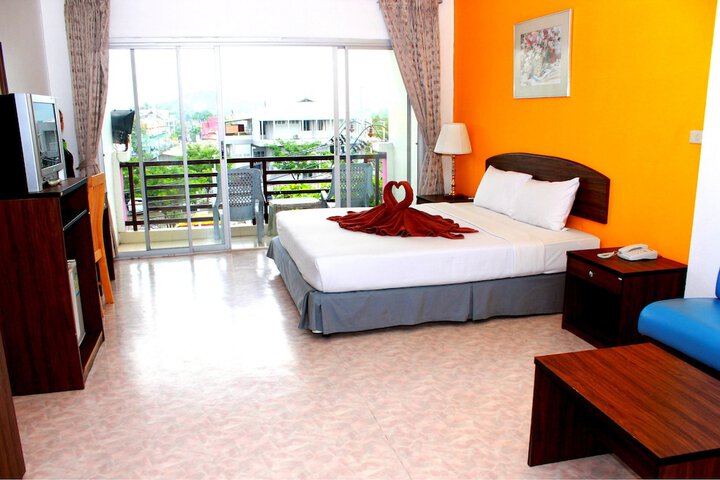 Room 3 of 24