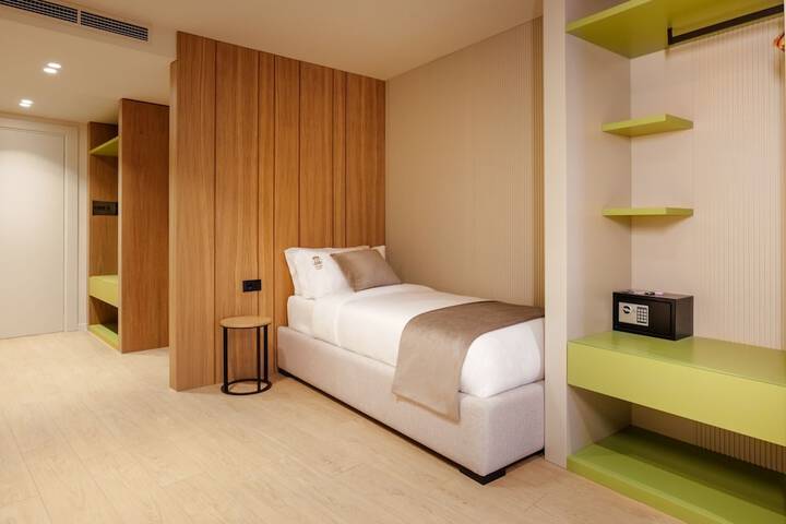 Room 38 of 73