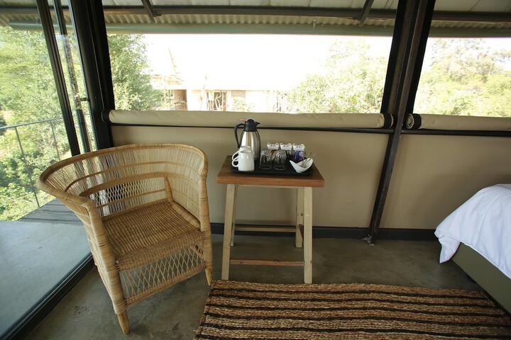 Room 14 of 16