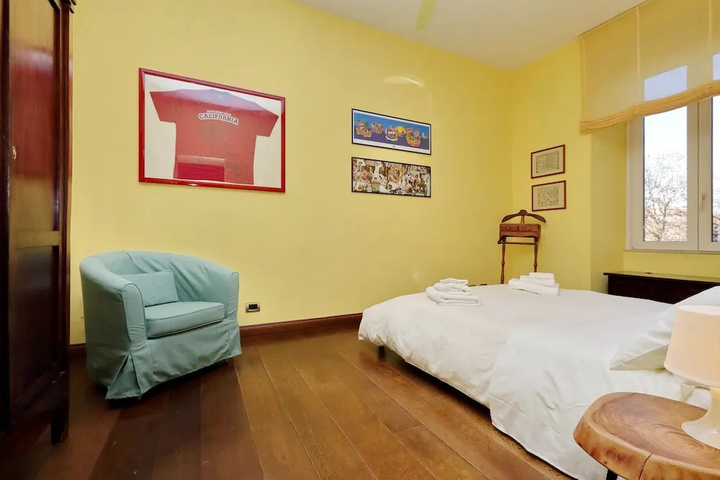 Room 3 of 20